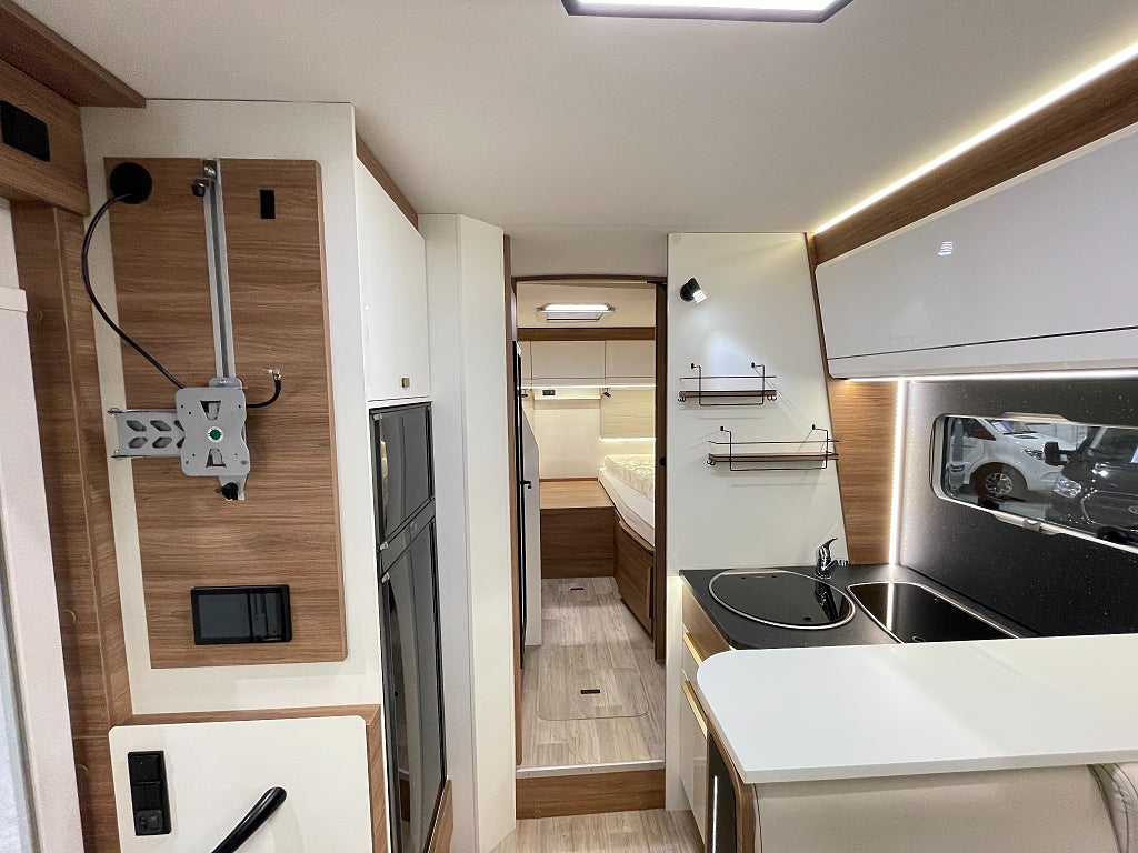 Pilote P 740 GJ / Solcell / B-körkort / Automat /  - Pilote