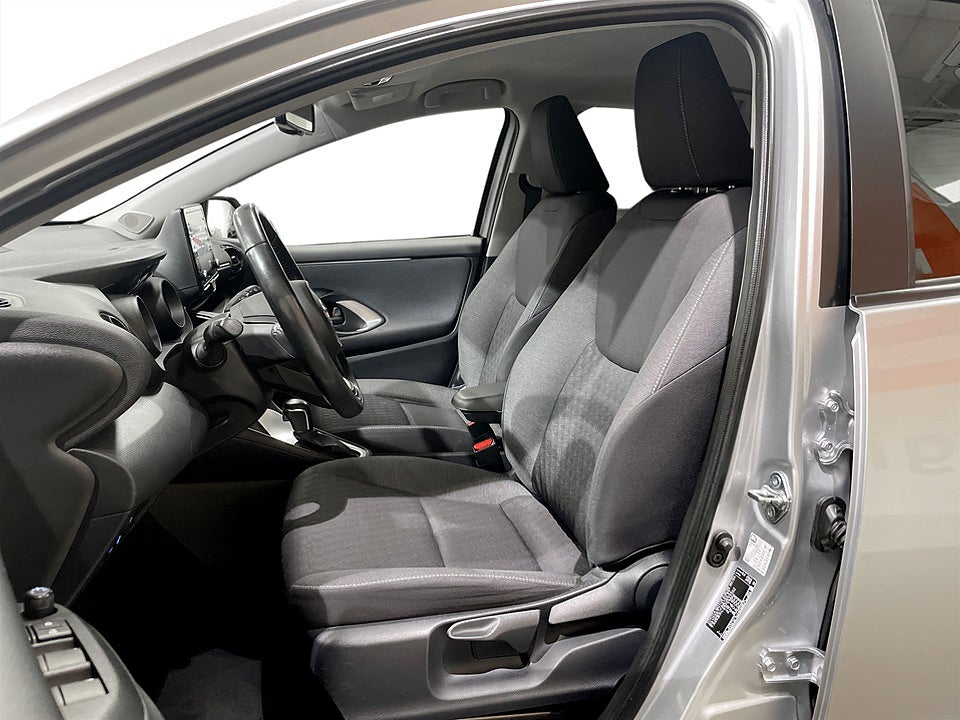 Bild på Toyota Yaris Active Plus Hybrid CVT 116hk Aut - B-KAMERA, CARPLAY