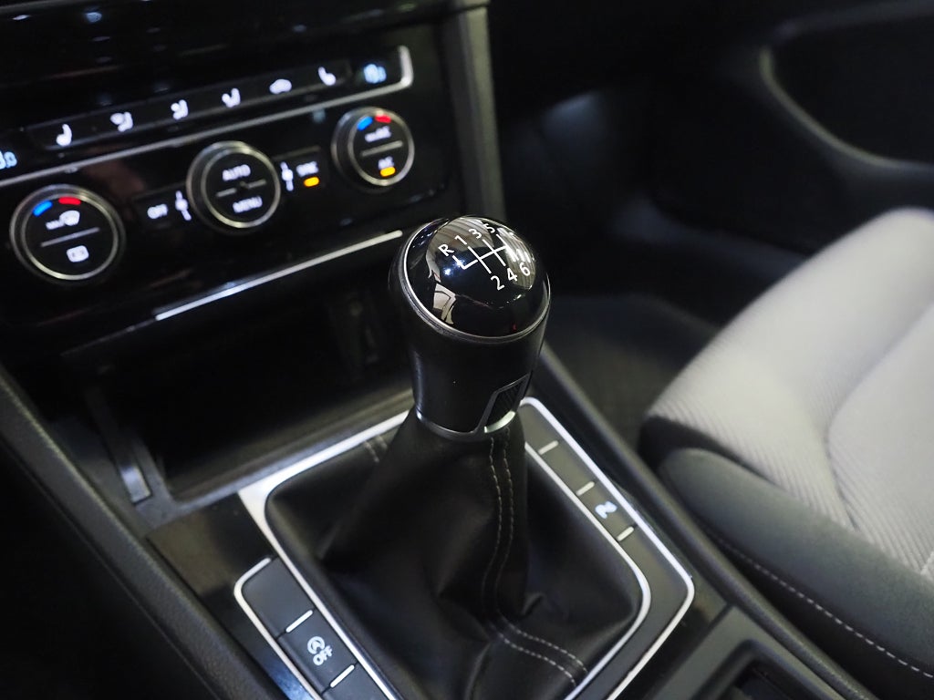 Volkswagen Golf Sportscombi 1.4 TSI 150hk GT R-Line Drag Kamera Pluspkt