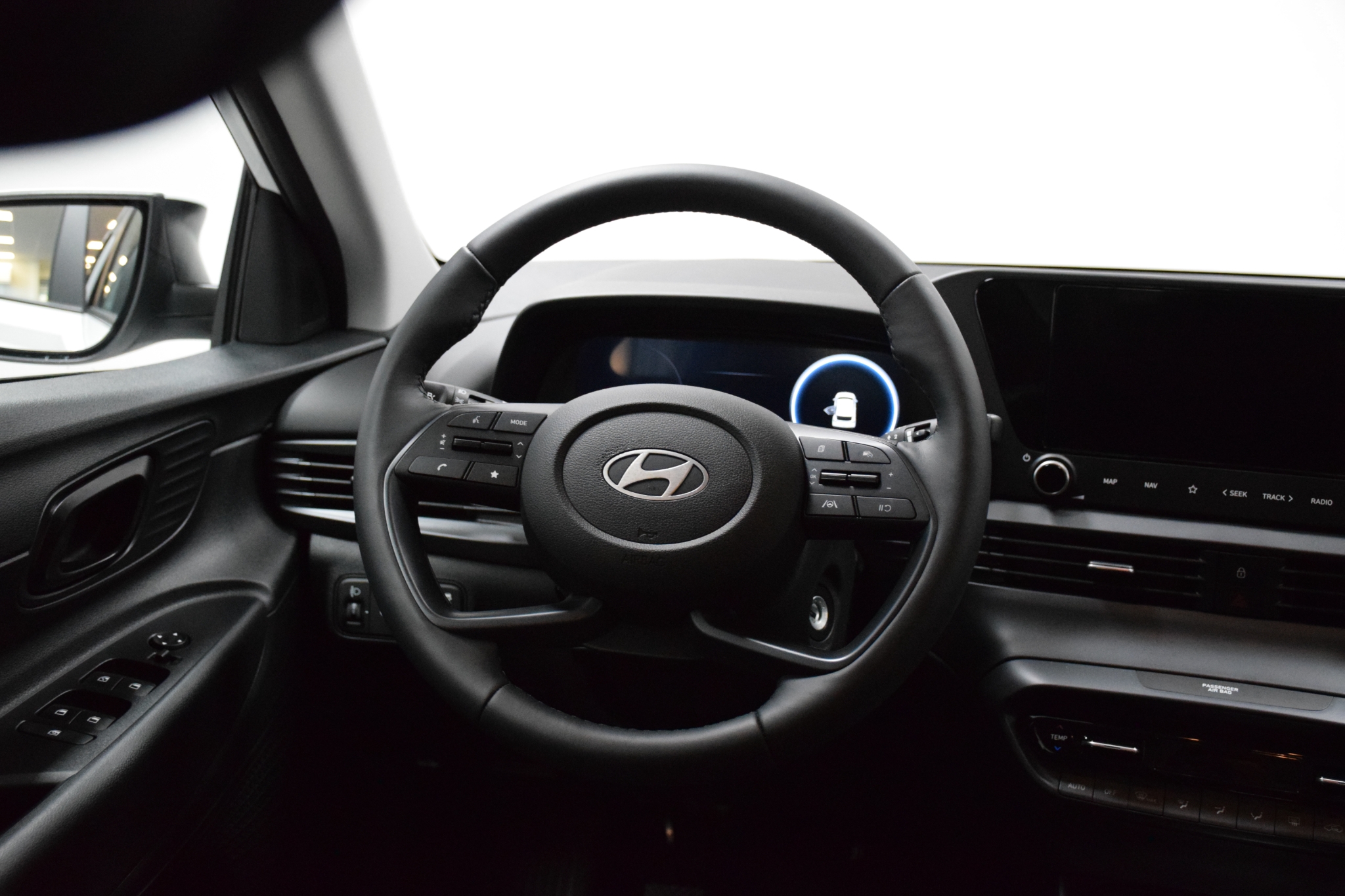 Hyundai i20 Essential 1.0 T-GDi Automat 2027, bild 4/10