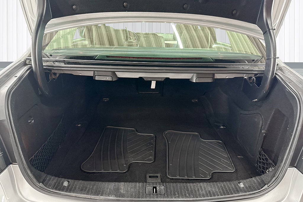 Mercedes-Benz E 2013