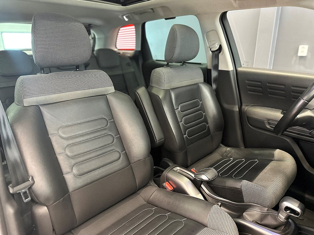 Citroën C3 Aircross 1.2 PureTech 110hk/B-Kamera/DRAG/NAV/SKINN/PANO
