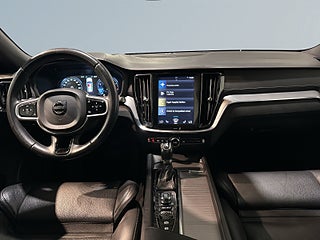 Volvo V60 T6 AWD Inscription Pvärm Pano GPS H/K CarPlay HuD SoV – bild 8