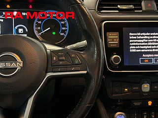 Halvkombi Nissan Leaf 15 av 23