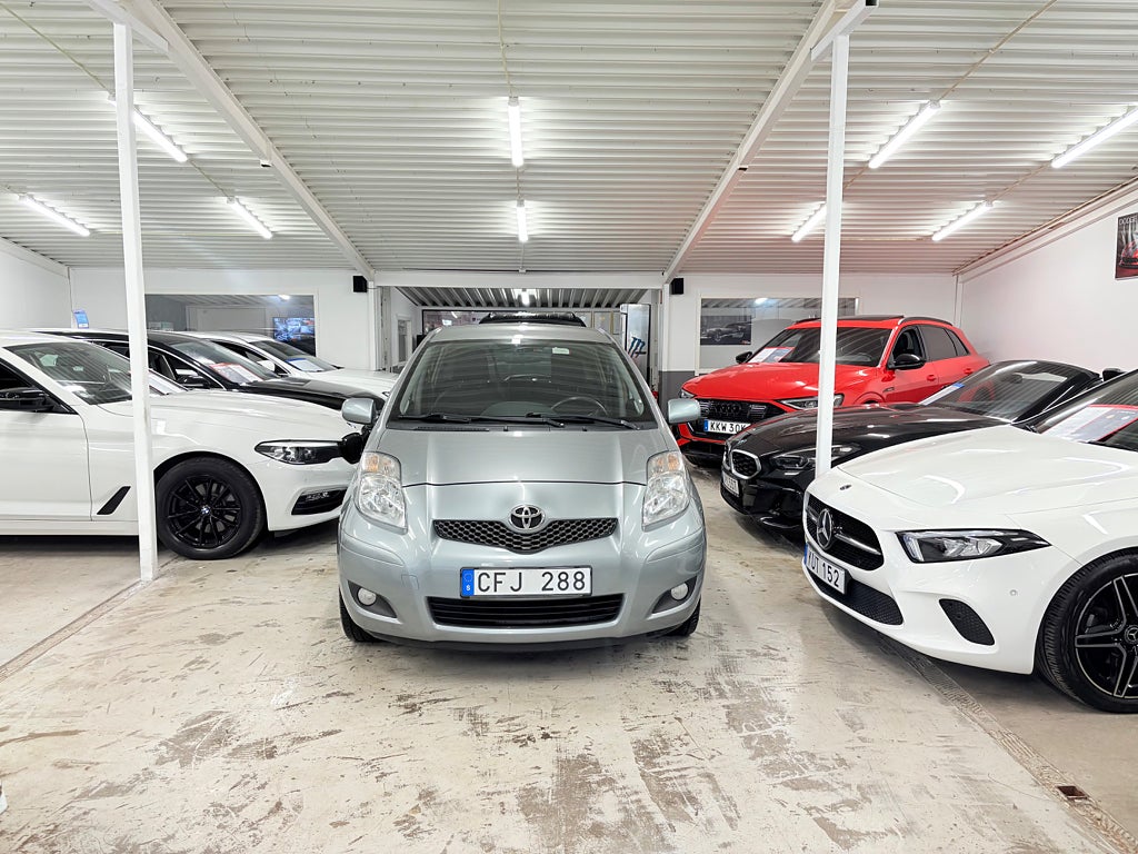 Toyota Yaris 5-dörrar 1.0 VVT-i Euro 4,Svensksåld,Kamkedja,NyB