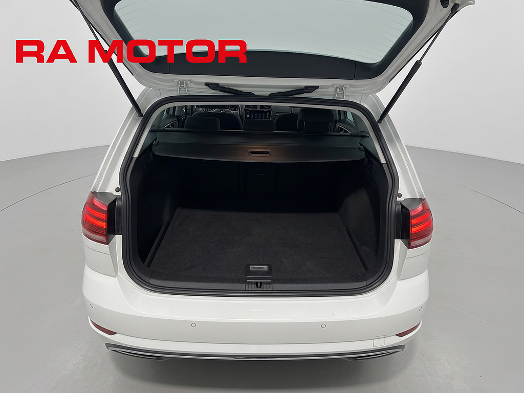 Volkswagen Golf SC 1.6 TDI 116hk | D-värm | Backkamera | Adaptiv-Fart 2019