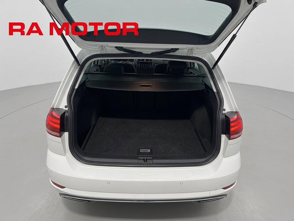 Volkswagen Golf SC 1.6 TDI 116hk | D-värm | Backkamera | Adaptiv-Fart