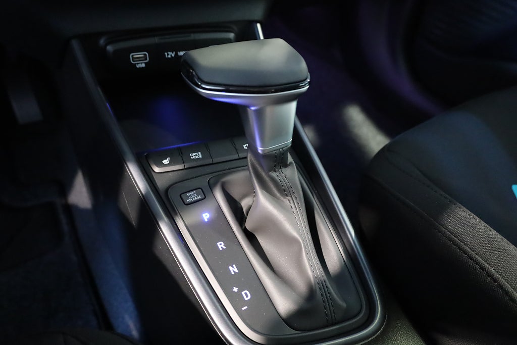 Hyundai i20 DCT Advanced Sollucka *Lagerbil för snabb leverans 2026