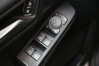 SUV Ford Kuga 12 av 28