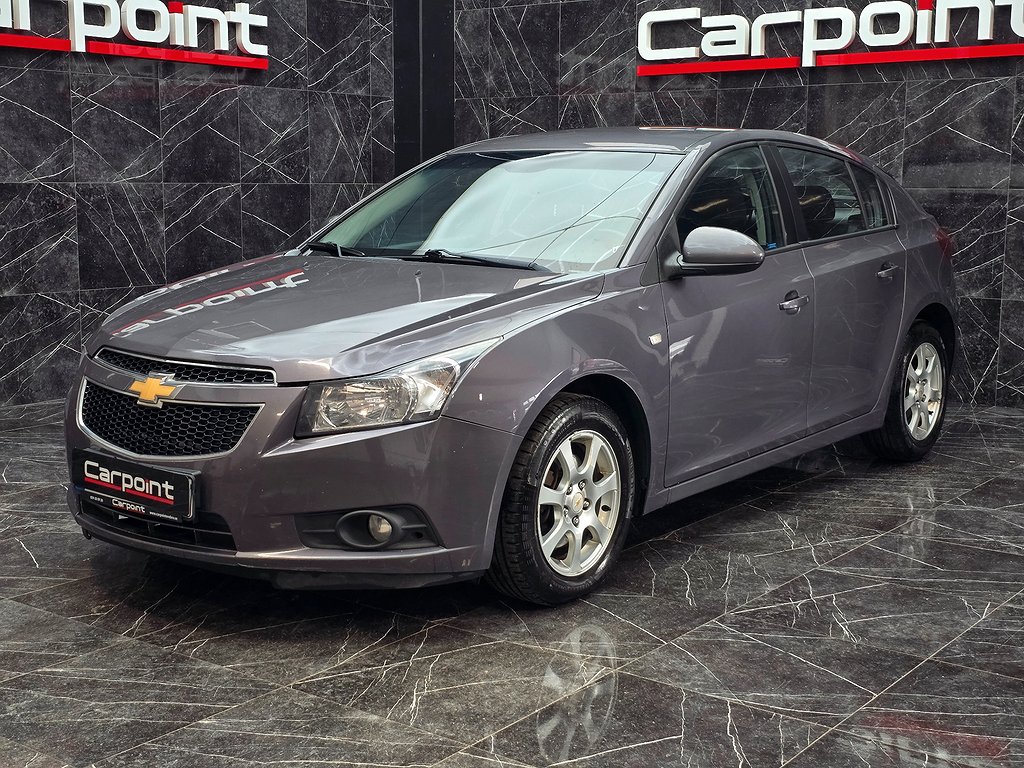 Chevrolet Cruze Halvkombi 1.7 TD VCDi PDC Bak|Skatt 1416:-