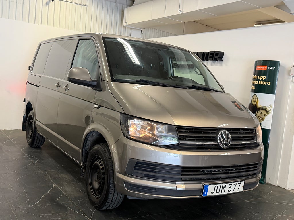Volkswagen Transporter T28 2.0 TDI BMT Bluetooth Dragkrok D-Värmare  Moms