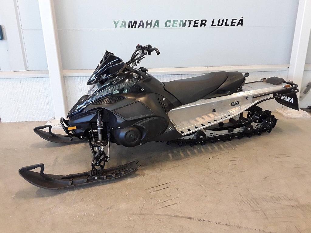 Yamaha NYTRO MTX 153