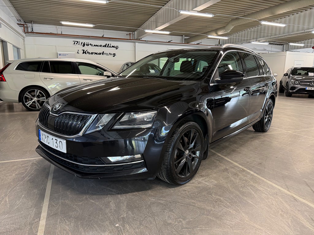 Skoda Octavia Kombi 1.4 TSI Style Värmare Dragkrok Adaptiv Kamera 