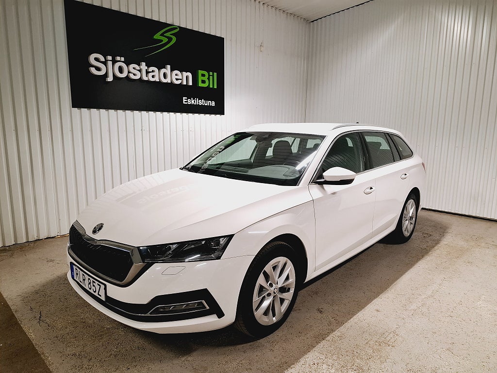 Skoda Octavia 2.0 TDI Style Drag Värmare Kamera Navi Carplay