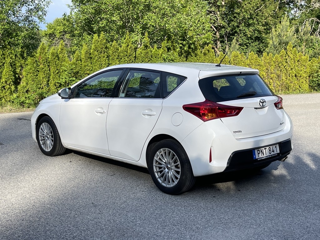 Toyota Auris 2014, kuva 4/47