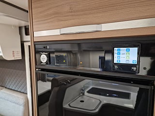 Husbil-halvintegrerad Adria MATRIX PLUS 670 SLT 19 av 27