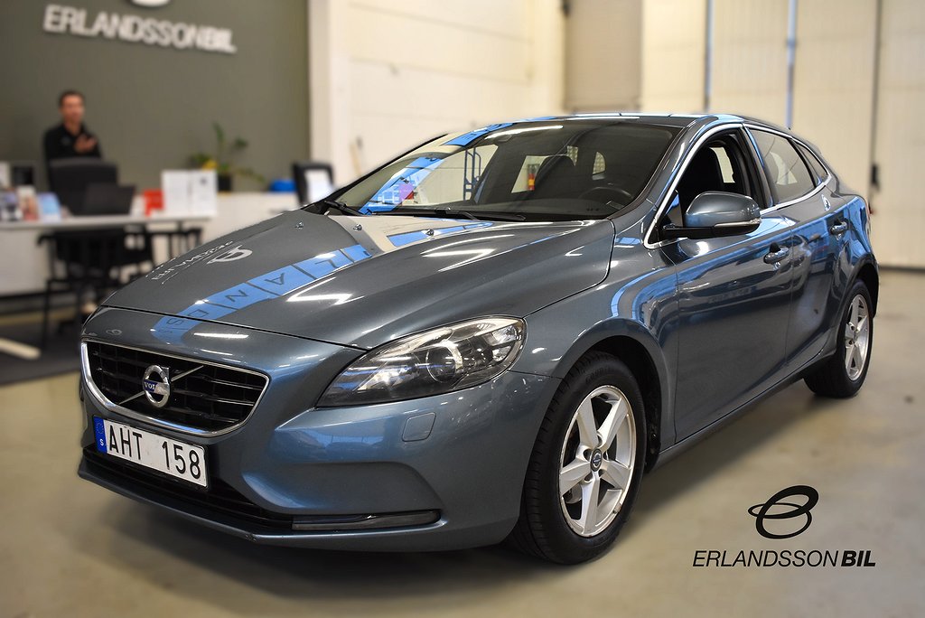 Volvo V40 D2 Momentum Euro 5 NY KAMREM NYSERVAD 