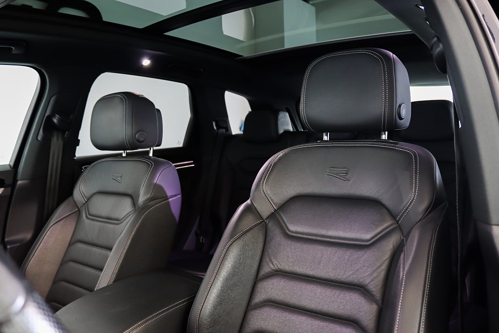 Volkswagen Touareg R eHybrid MOMS Innovation Luftfjädring Dynaudio HuD