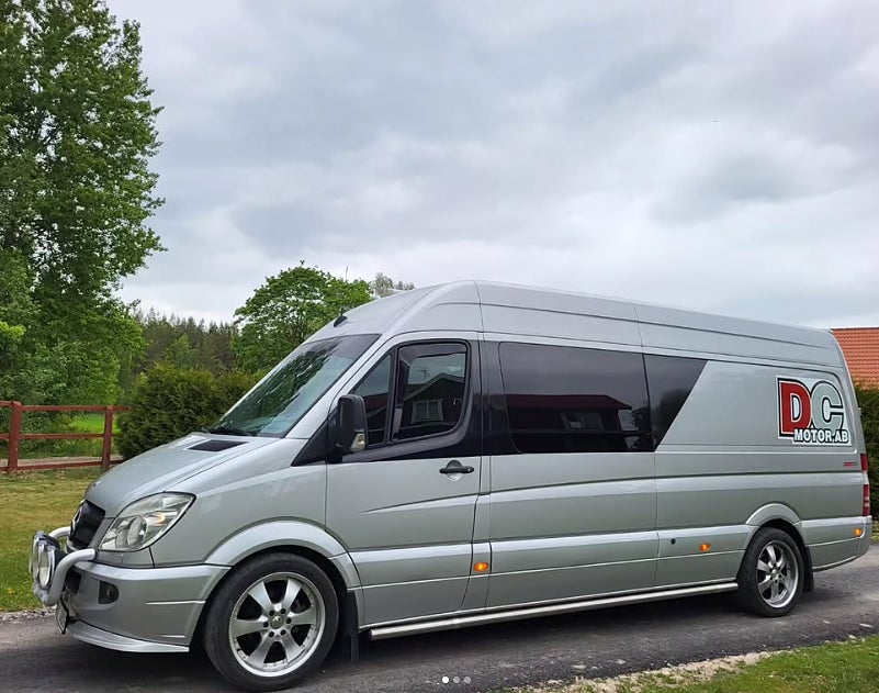 Mercedes-Benz Sälj din crossbuss / transportbil till oss 