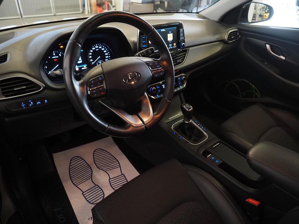 Hyundai i30 1.4 T-GDi 140hk Premium Navi M-Värm Kamera 2018