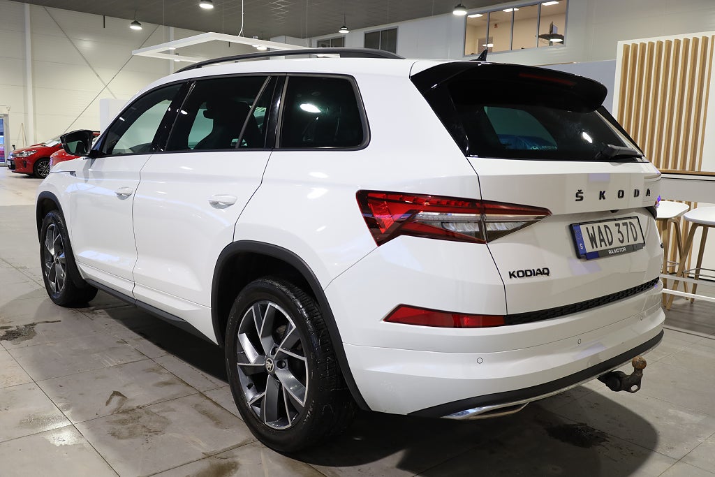 Skoda Kodiaq 2.0 TSI 4x4 Sportline Drag Värmare Kamera Cockpit 2023