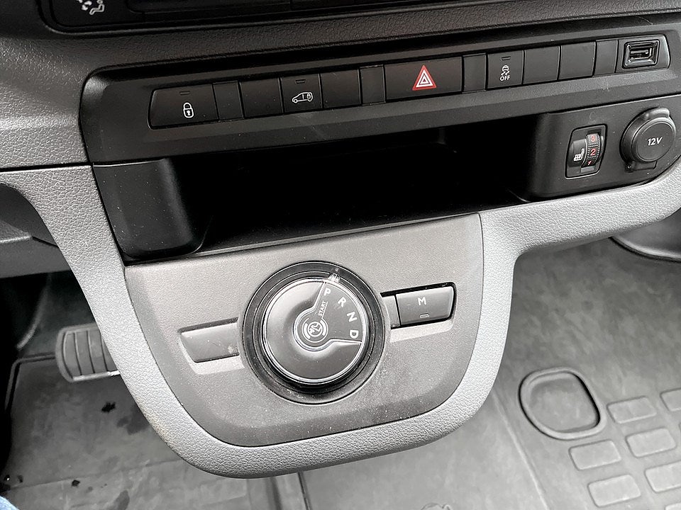 Bild på Peugeot Expert PRO+ 2.0 BHDi 180hk Aut - B-KAMERA, DRAG