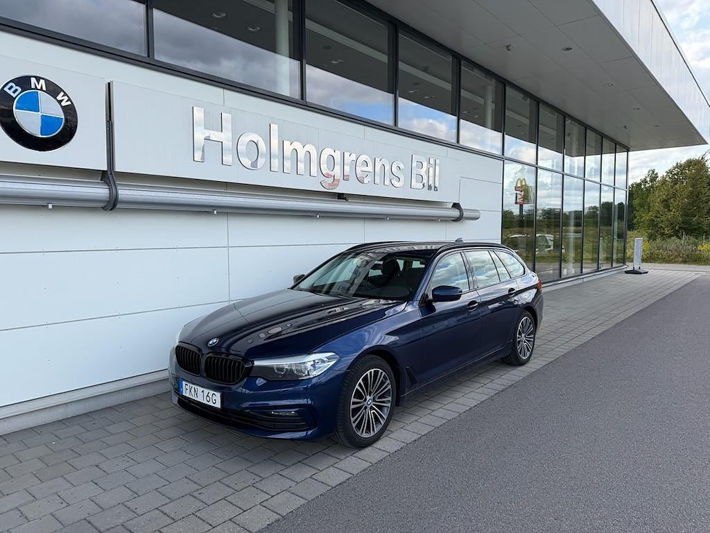 BMW 520d xDrive Touring Sportline Backkamera Dragkrok Navi HiFi