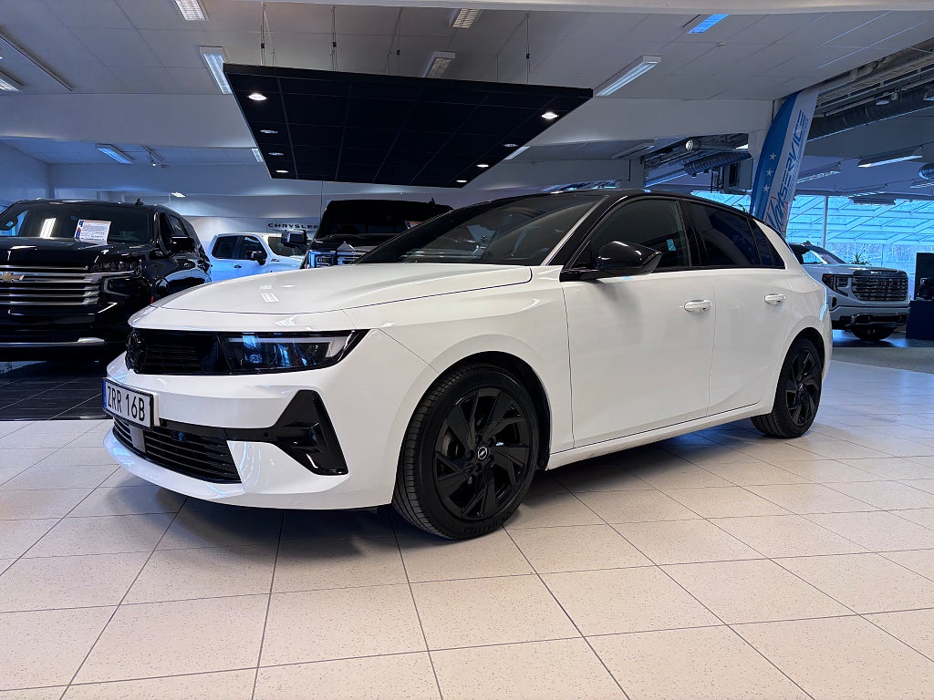 Opel Astra GS 1.2 Turbo 130 hk Vinterhjul Moms