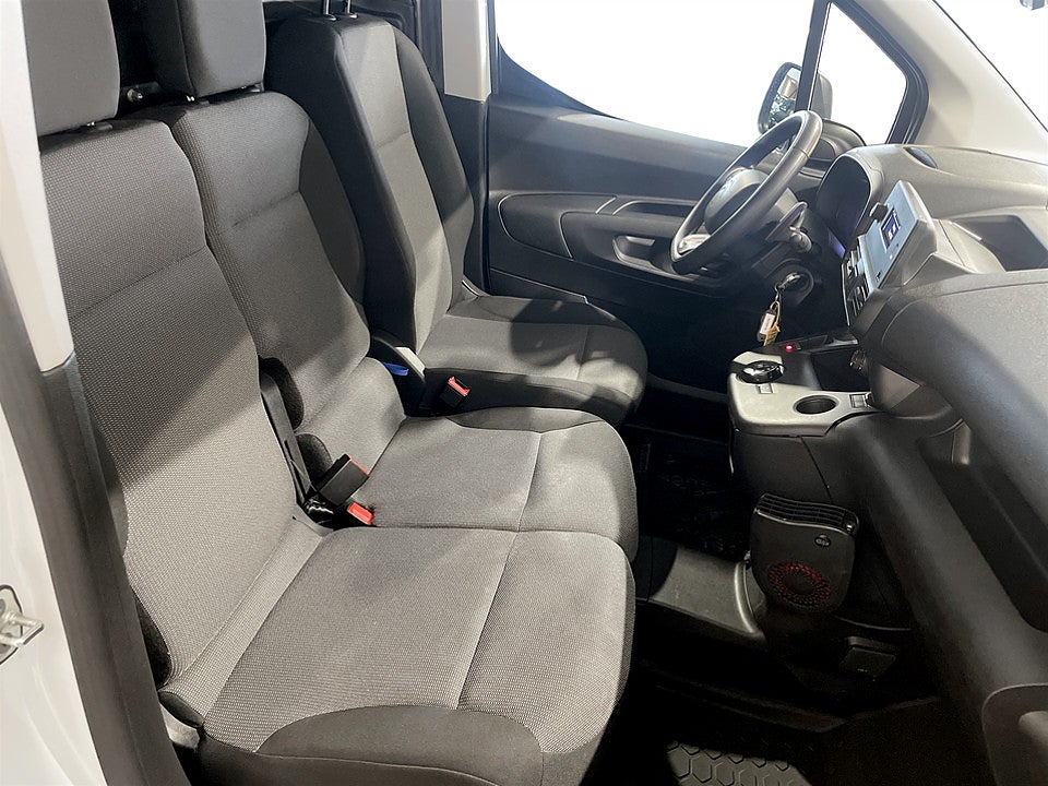Bild på Citroën Berlingo New Business 1.5 BHDi 130hk Aut L2 BACKSENSORER
