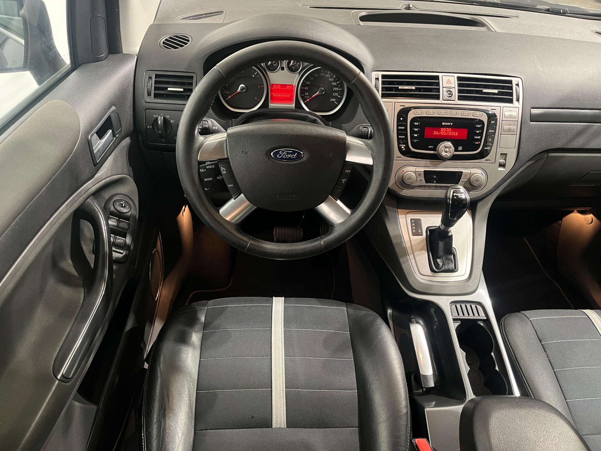 Ford Kuga 2011, bild 7/34