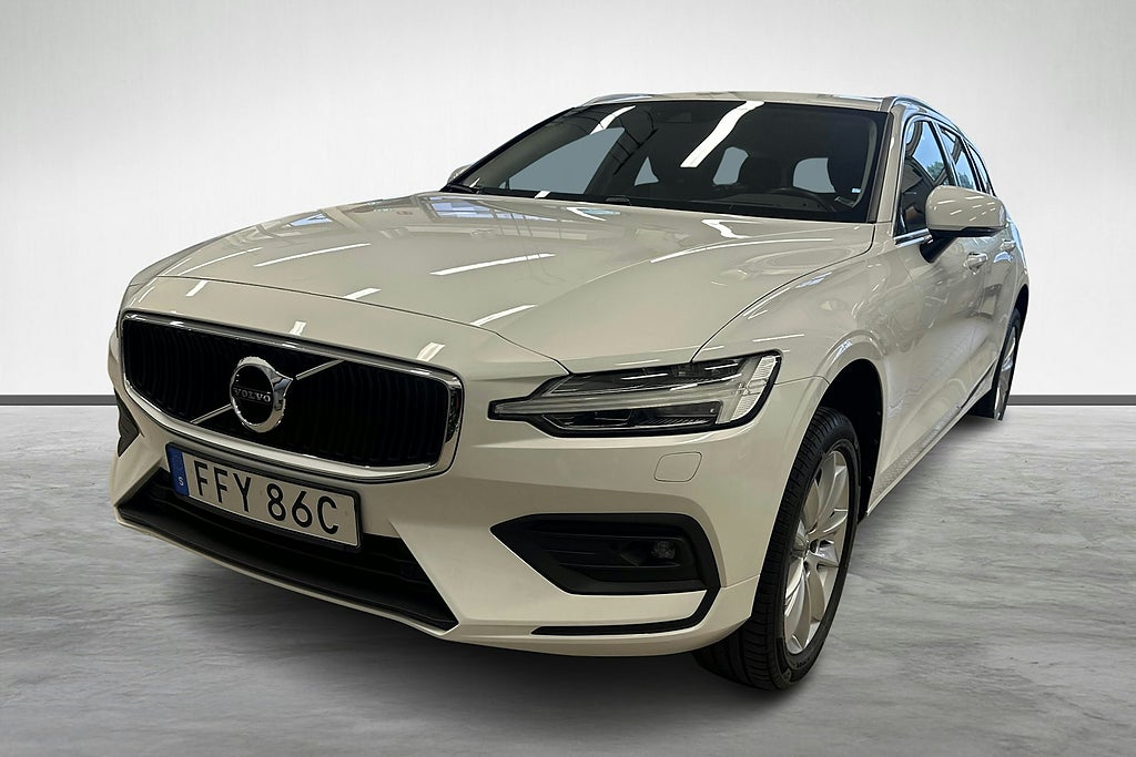 Volvo V60 D3 Momentum Advanced SE II / Drag / HuD / Navi / B-Kam