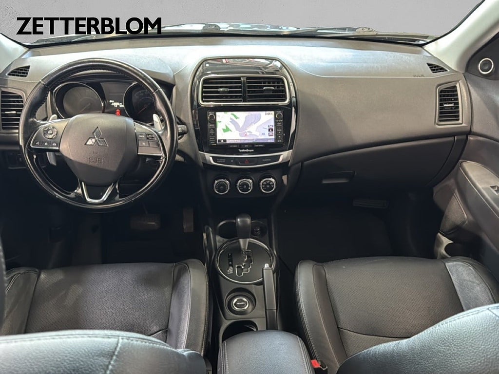 Kombi Mitsubishi ASX 10 av 17