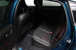 SUV Renault Arkana 25 av 27