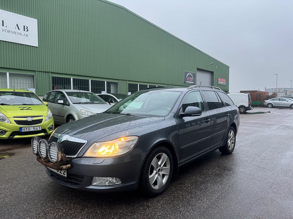Skoda Octavia Kombi 1.6 TDI Elegance Euro 5