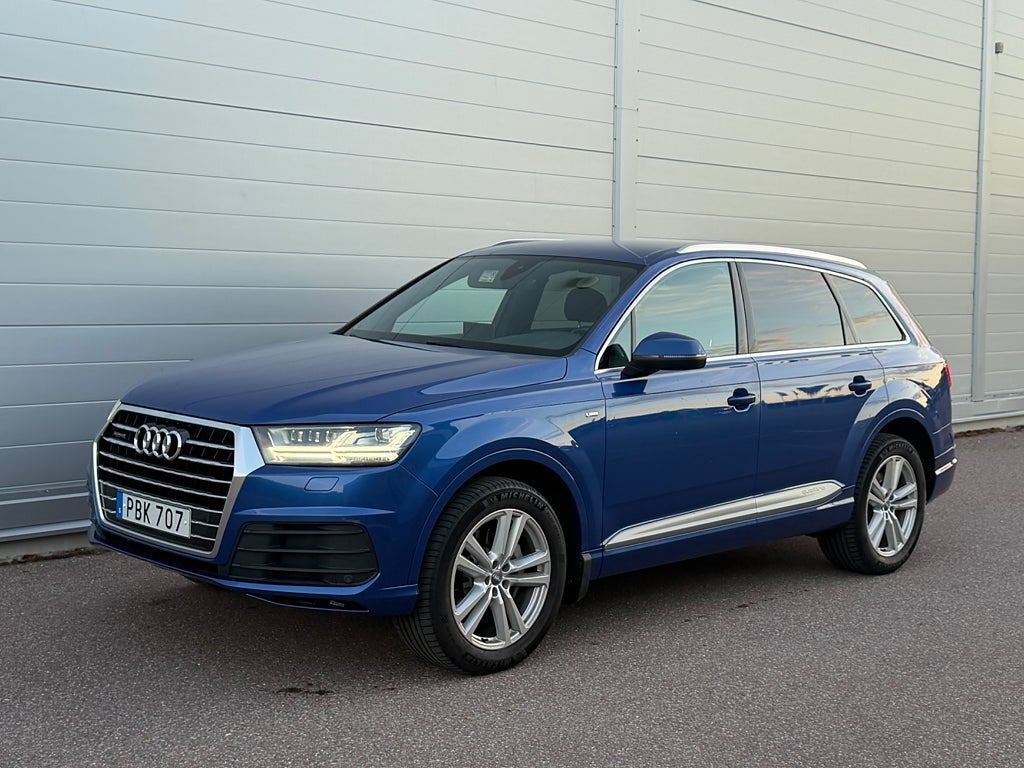 Audi Q7 3.0 TDI V6 quattro S Line Dragkrok / 7 Sits / BOSE 