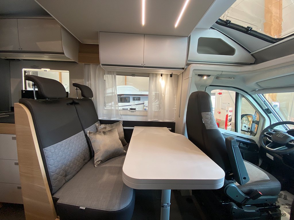 Adria Matrix Axess 670 SL / Taksäng / B-kort / Automat 140hk - Adria
