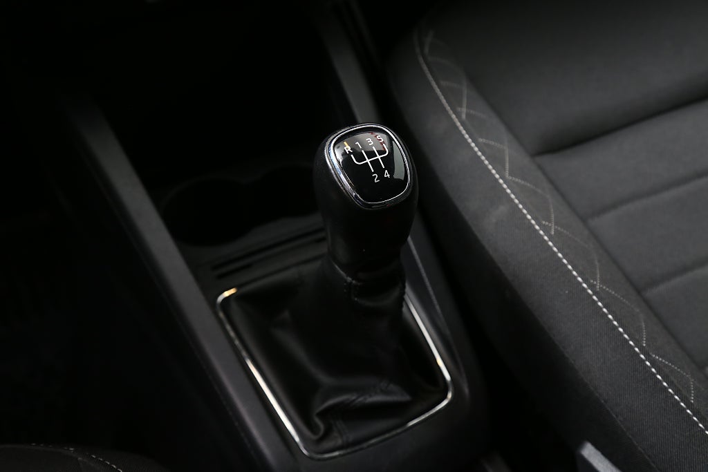 Skoda Fabia 1,2 TSI 90hk Style Kombi Motorvärmaren 2017