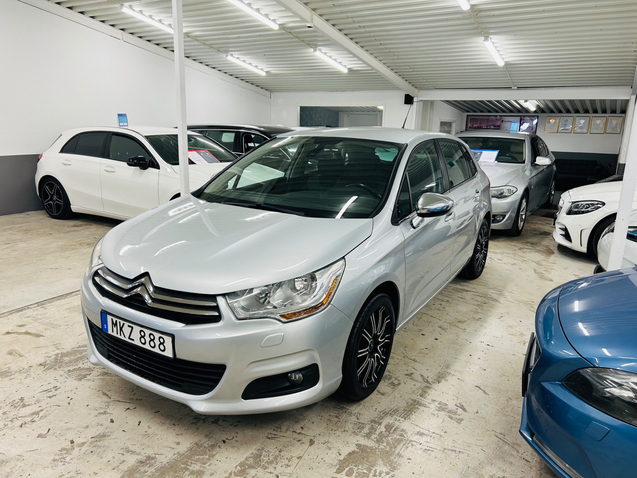 Citroen C4 1.2 / 130HK 2014, kuva 2/48