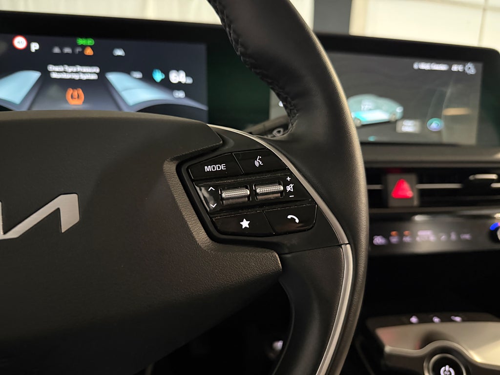 Kia EV6 77.4 kWh Dragkrok Adapt-fart Backkamera Rattvärme bild 22