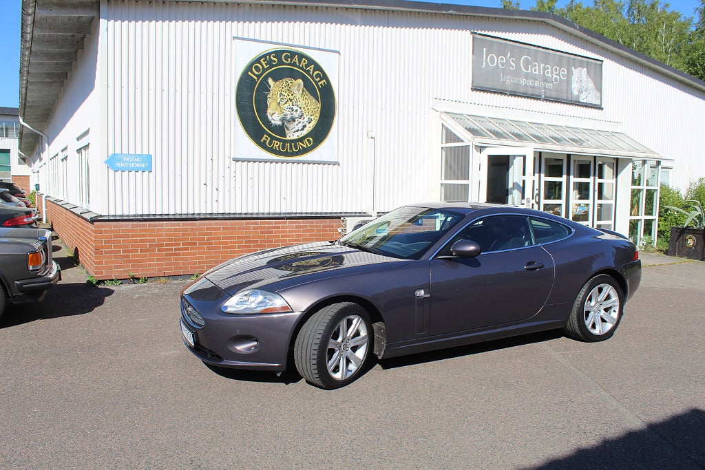 Jaguar XK 3.5 V8 "Portfolioinredning", låga mil, få ägare, fin!!!