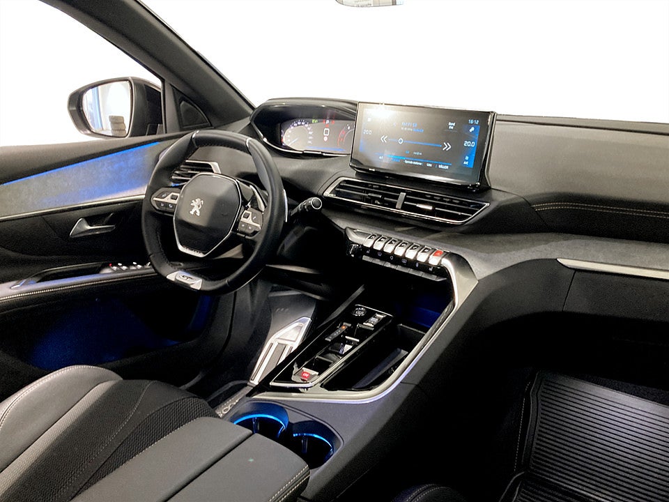 Bild på Peugeot 5008 GT Black Pack 1.2 PT 130hk Aut 7-SITS B-KAMERA
