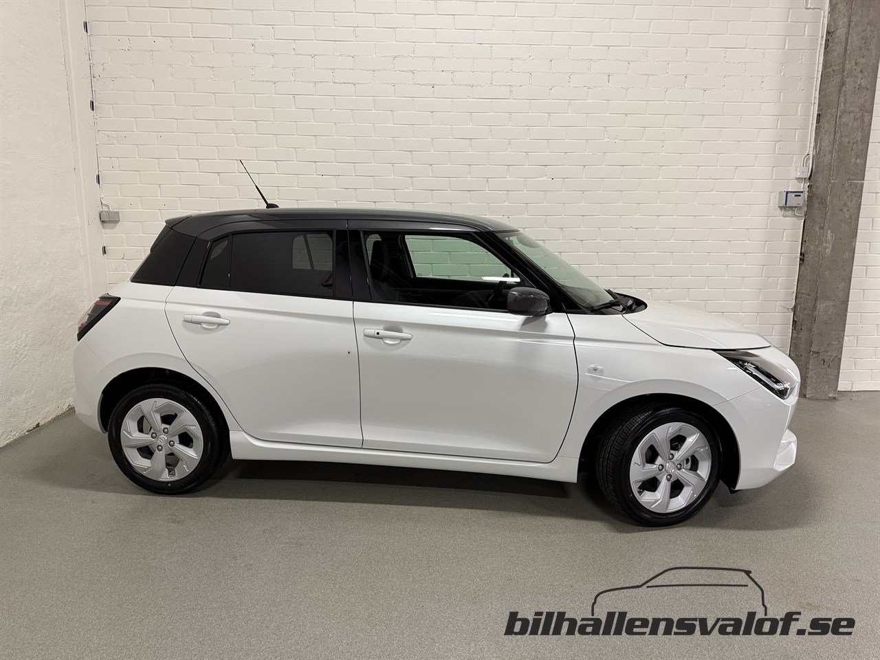 Suzuki Swift 1.2 Hybrid Select CVT 2025, bild 2/42