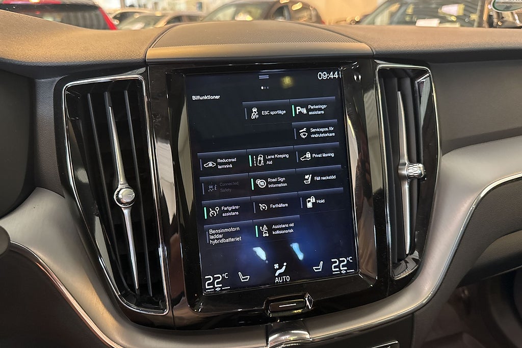 Volvo XC60 Recharge T8 AWD Aut Momentum Sov Hjul P-värm VOC miniatyr 7