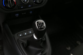 Halvkombi Hyundai i10 15 av 19