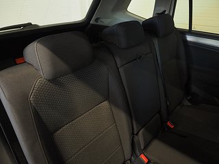 SUV Volkswagen Tiguan Allspace 13 av 21