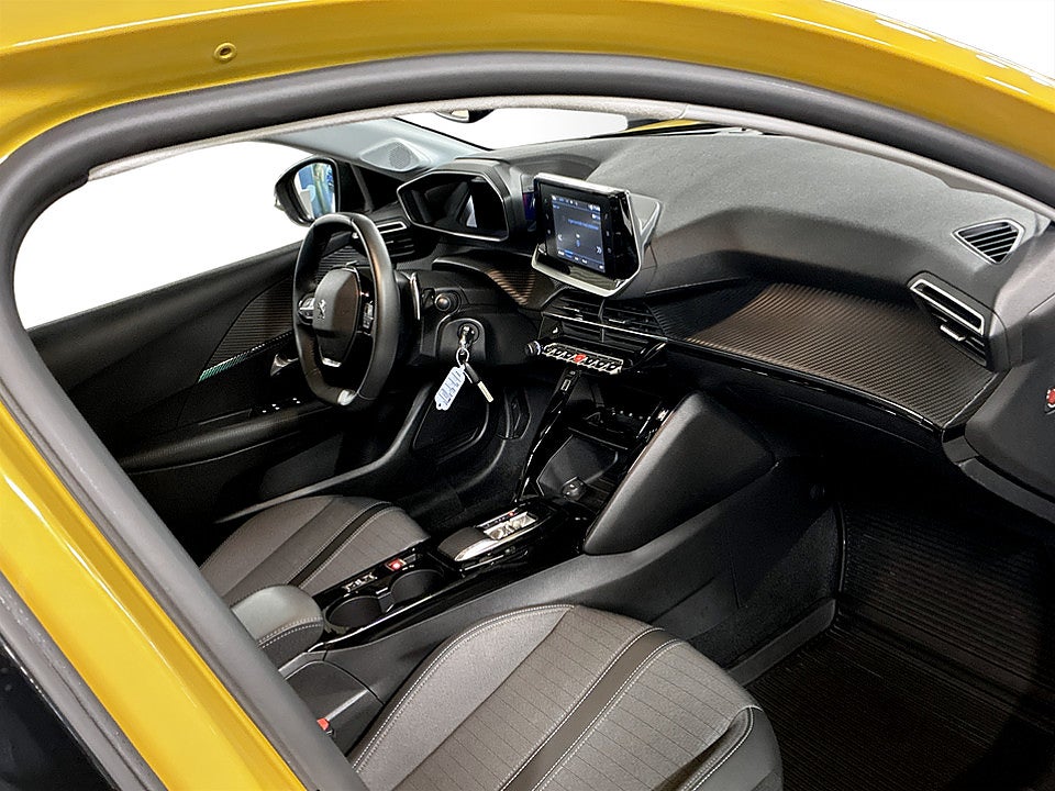 Bild på Peugeot 208 Allure 1.2 PT 100hk Aut B-KAMERA CARPLAY