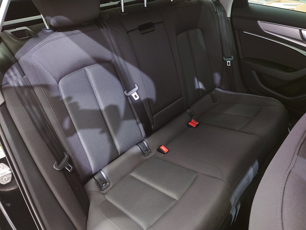 Audi A6 2023 - miniatyr 10