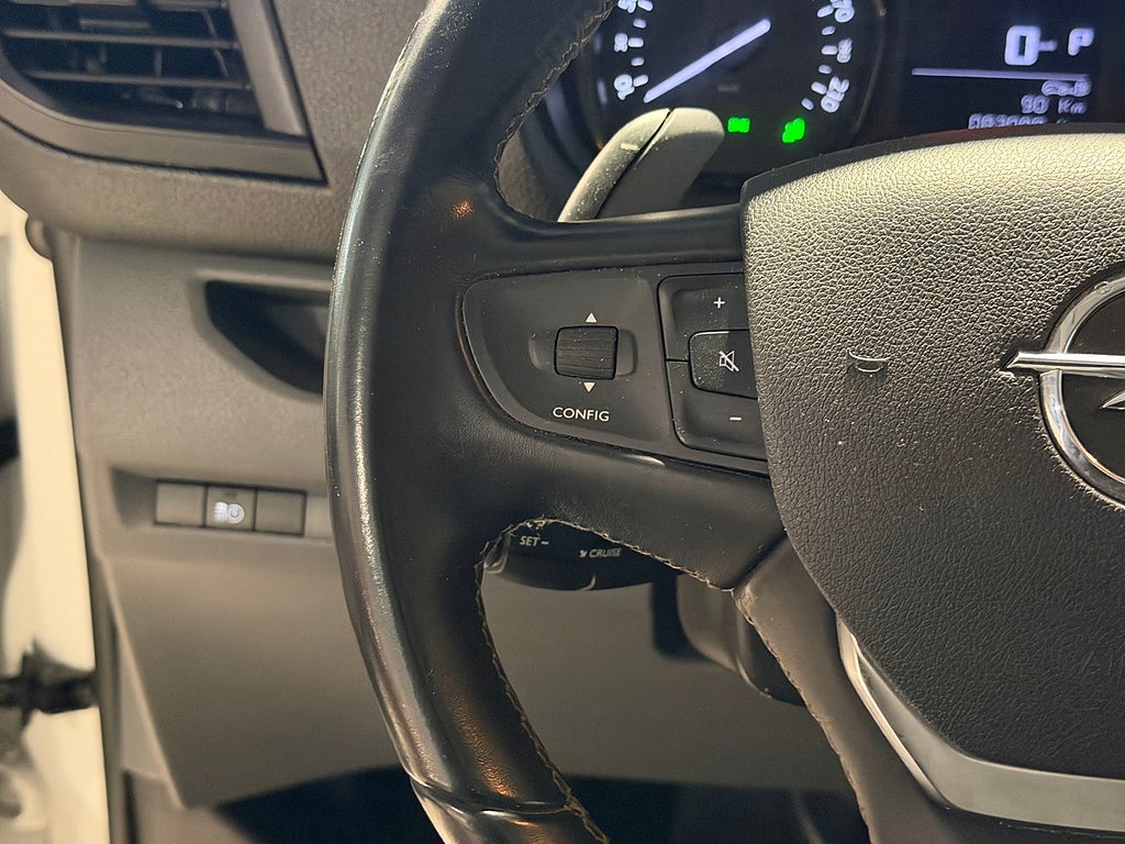 Opel Vivaro IP 2.0 | L3 | Värmare | Kamera | Moms | Automat 2021