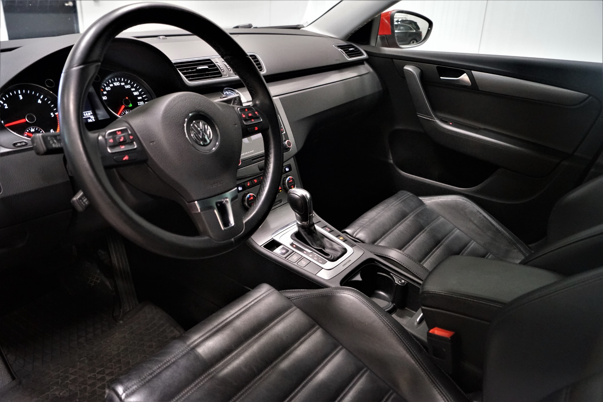 Volkswagen Passat 2.0 TDI 4M DSG Premium 2014, bild 5/45
