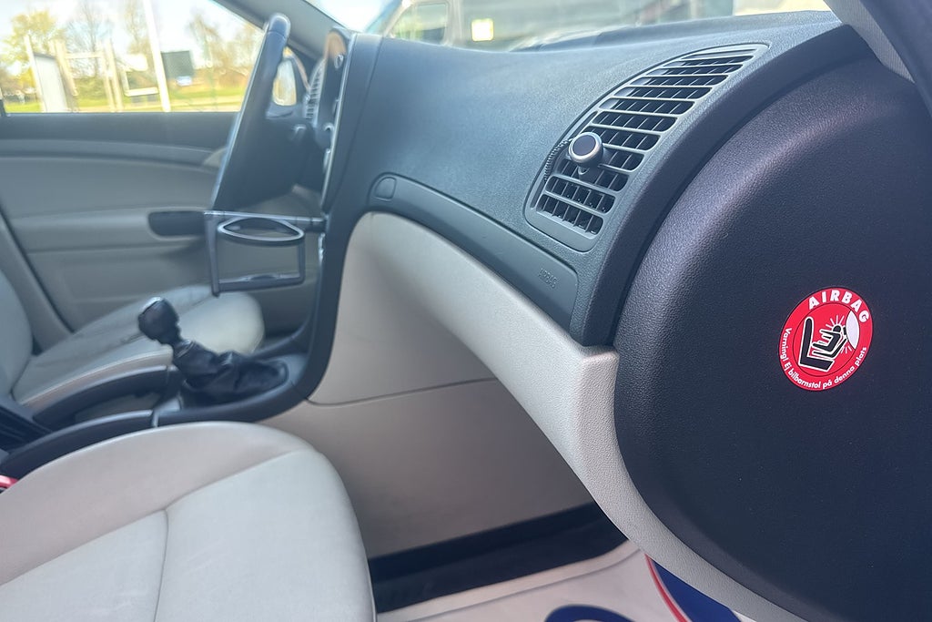 Saab 9-3 SportCombi 1.8t BioPower Linear | 150 ch | BVM | Bi-xénon | Sièges chauffants | Climatisation bizone | Révision récente